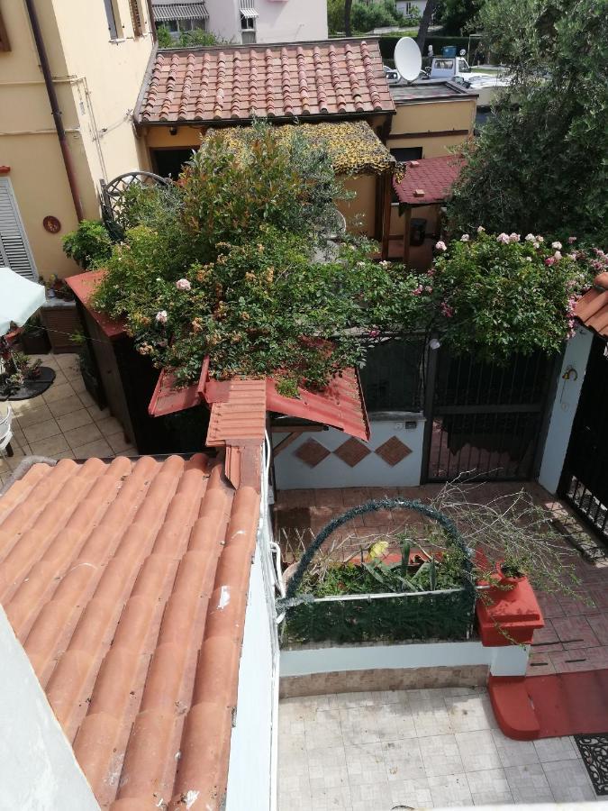Luce Bed and Breakfast Livorno Exteriör bild